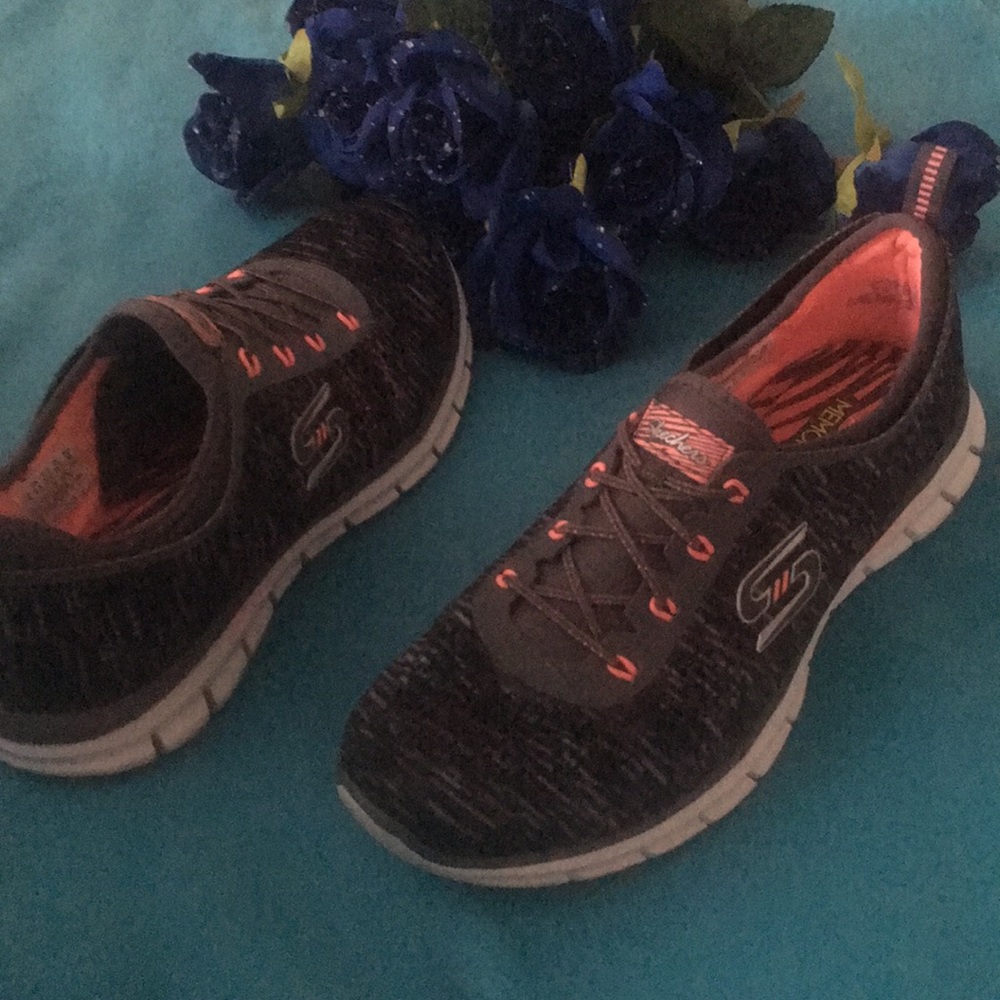Skechers memory foam Sz 7.5